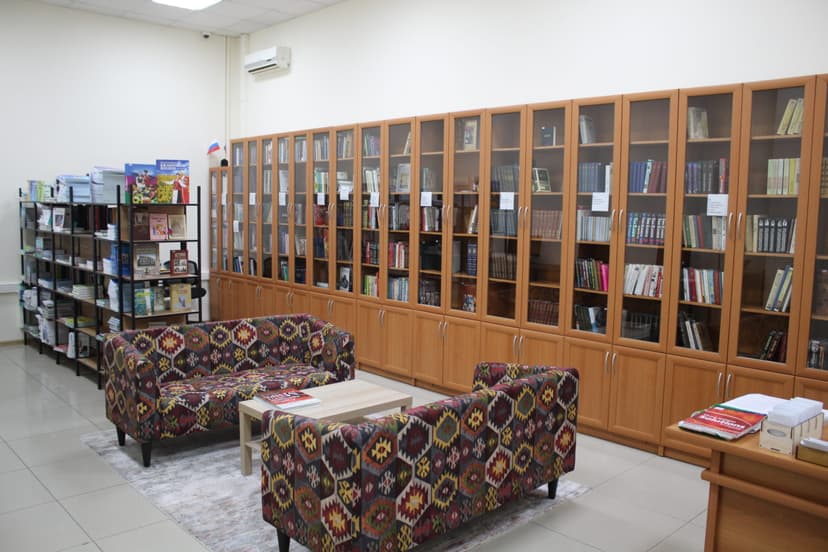 Лицейская библиотека